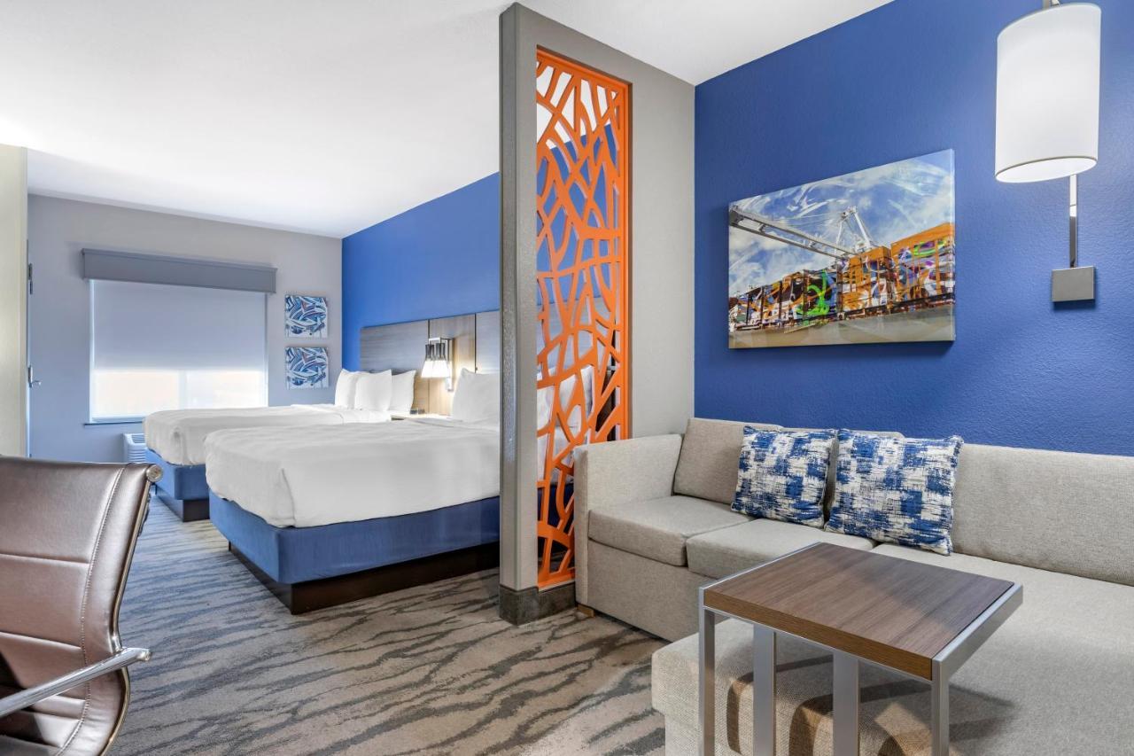 בנטונוויל Best Western Plus Castlerock Inn & Suites מראה חיצוני תמונה