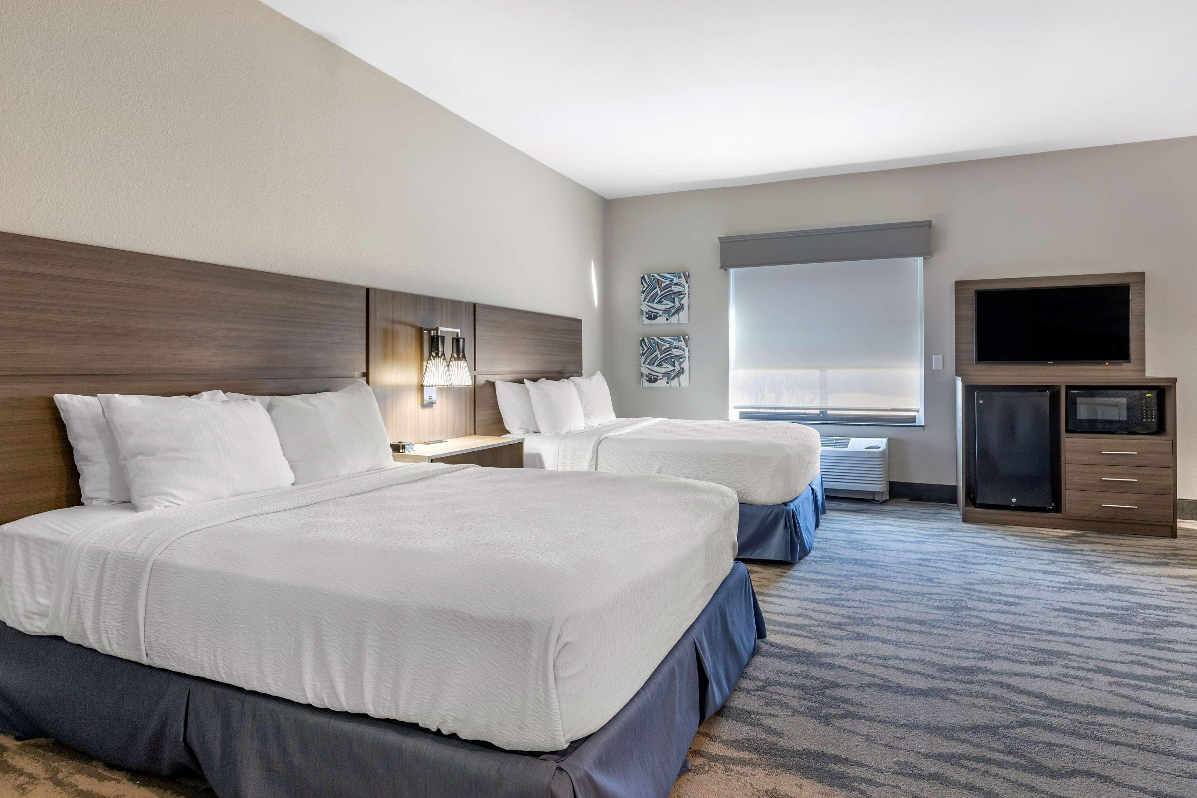 בנטונוויל Best Western Plus Castlerock Inn & Suites מראה חיצוני תמונה